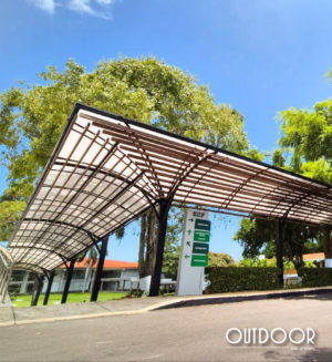 Pérgola con columnas