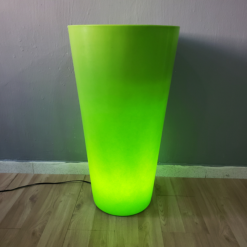 matera-redonda-con-luz-para-exterior-outdoor-design